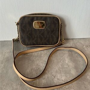 Michael Kors Jet Set Mini Crossbody